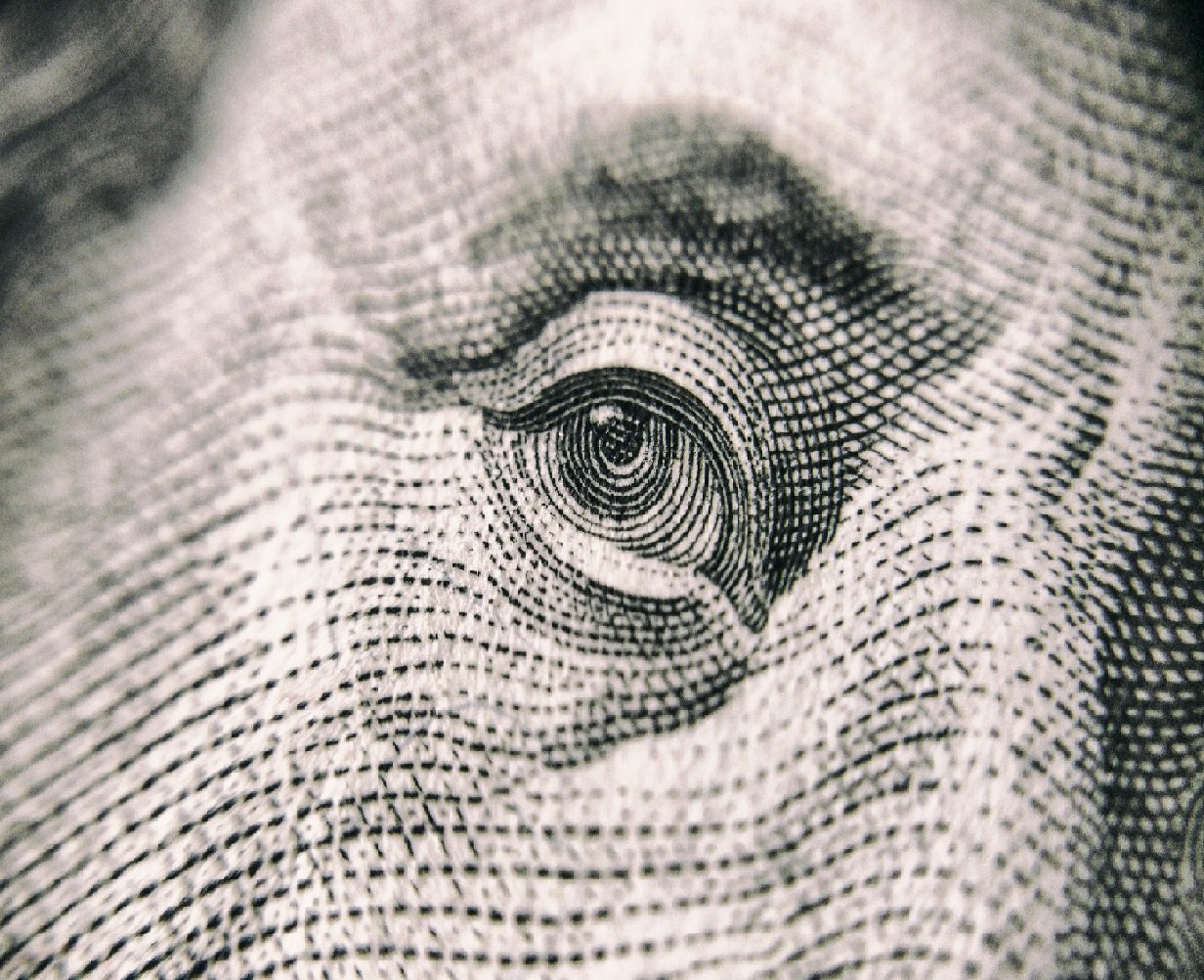 Navigating Asset Management and Money Transfer in Dubai and Abu Dhabi for Financial Recovery